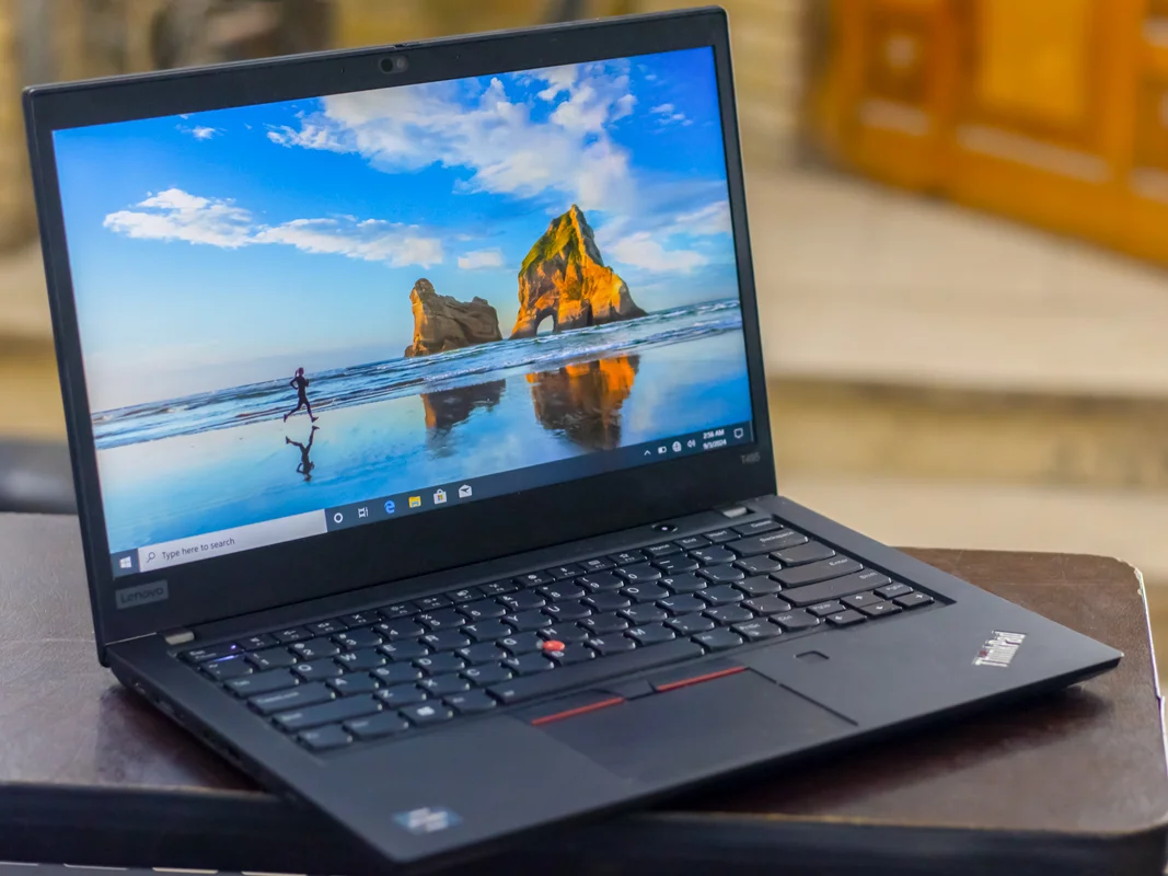 lenovo thinkpad t495s/AMD Ryzen 7-3700u/Hard 256GB SSD m2/Ram:16GB