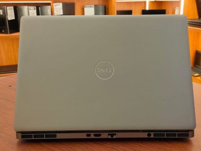 Dell Precision 7560 /Intel® Core™ i7-11850H الجيل الحادي عشر./RAM:32GB DDR4/HARD: 512GB SSD M2 /NVIDIA Quadro T1200 4GB GDDR6. /Intel UHD Graphics /* الشاشة: 15.6 بوصة FHD IPS. - Image 2
