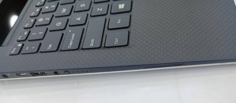 Dell XPS 9350-Touch Screen Super Ultra Slim/Intel Core i7-6600U/ram:16G DDR4/13.3FHD - Image 4