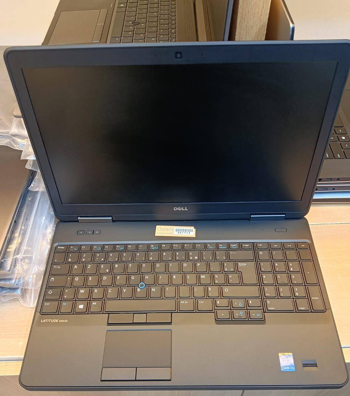 DELL Latitude 5540 – الجيل الرابع/Intel Core i5 (الجيل الرابع)/Ram:8GB/hard:500gb/graphics:Intel Graphics 4600/15.6fhd