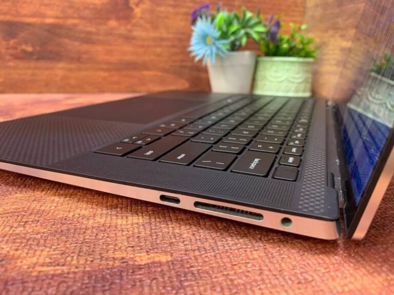 Dell XPS 15 9500 4K Touch / Core i7-10850H / Ram : 32G DDR4 /Hard : SSD  512G M.2 NVME /GPU 0 : intel UHD Graphic / GPU 1 : NVIDIA GTX 1650Ti - Image 3
