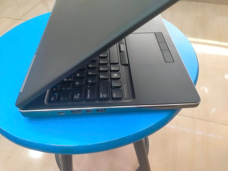 dell precision 7520/Intel core i7 7820HQ/RAM 16 G DDR4/SSD 512 SSD/Nvidia AMD2 G dedicated/INTEL HD Graphics 630 - Image 2