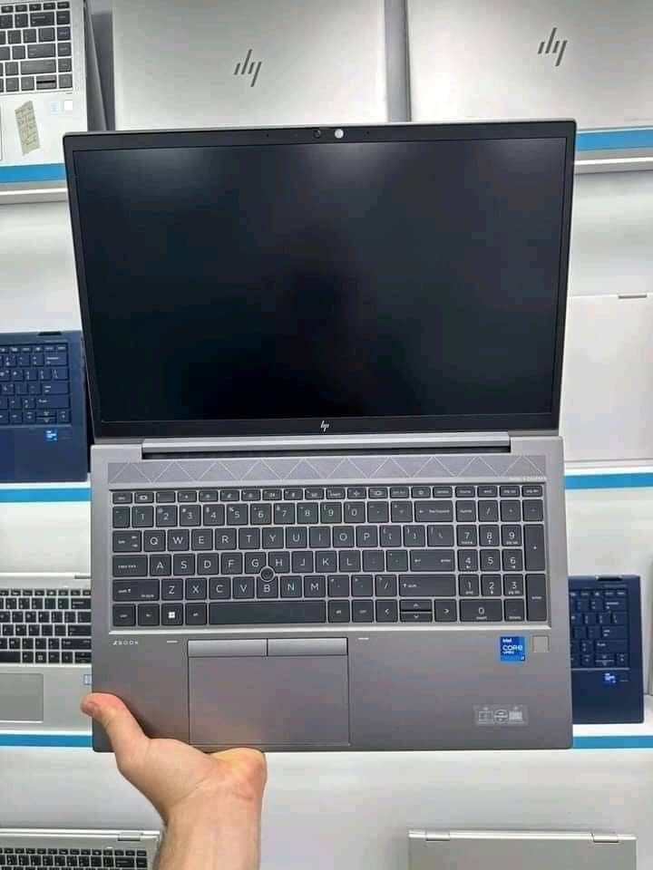 Hp Zbook FireFly G8/Processor : INTEL® CORE™5-1145G7 /Ram : 16 GB DDR4/Hard : 512 SSD/Screen:14 inch FHD/VGA : Intel Irix Xe