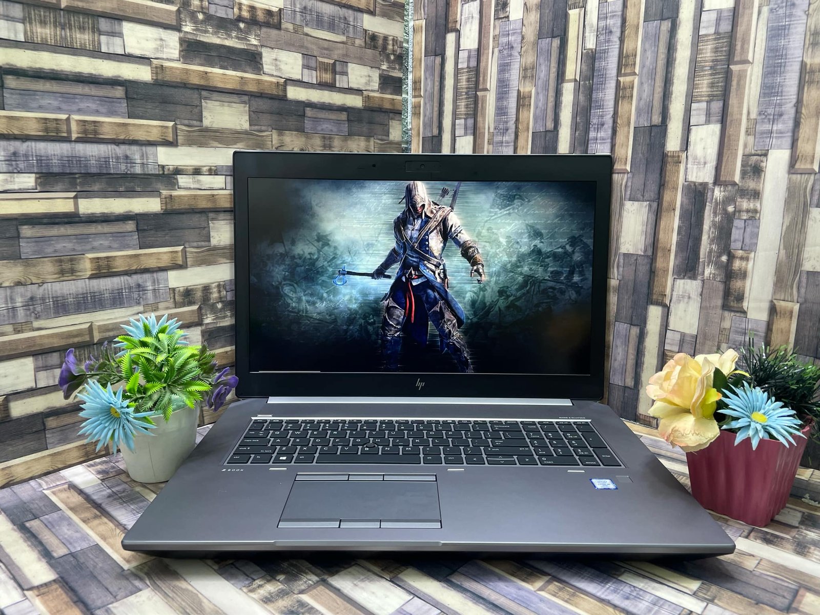 HP ZBOOK G6 17/Intel® Core™ i9-9880H/Ram-32  GB DDR4/512 GB SSD M2 NVME/Monitor:17 “inch/ VGA : NVIDIA RTX 3000 6G DDR5 + Intel UHD Graphics 630