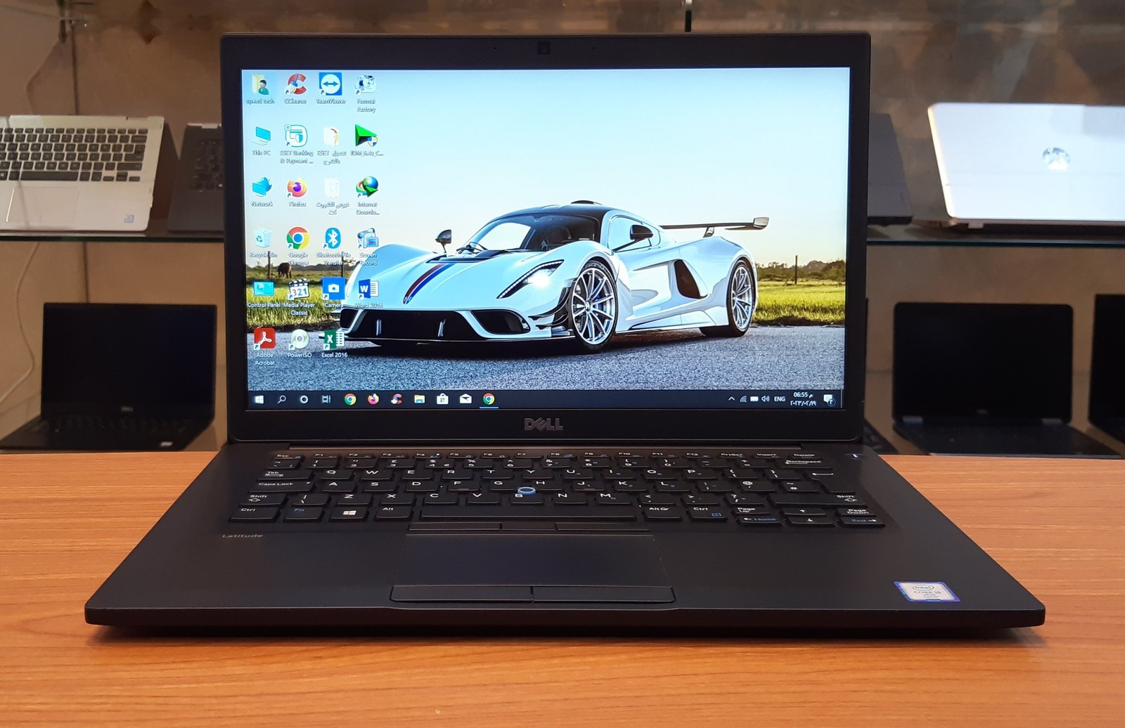 DELL Latitude 7480/Intel Core i5-7300U CORE I5 GEN7/RAM- 8 GB R4/Hard Disk - 256 SSD M.2/vga-Intel HD Graphics 620 To 8G
