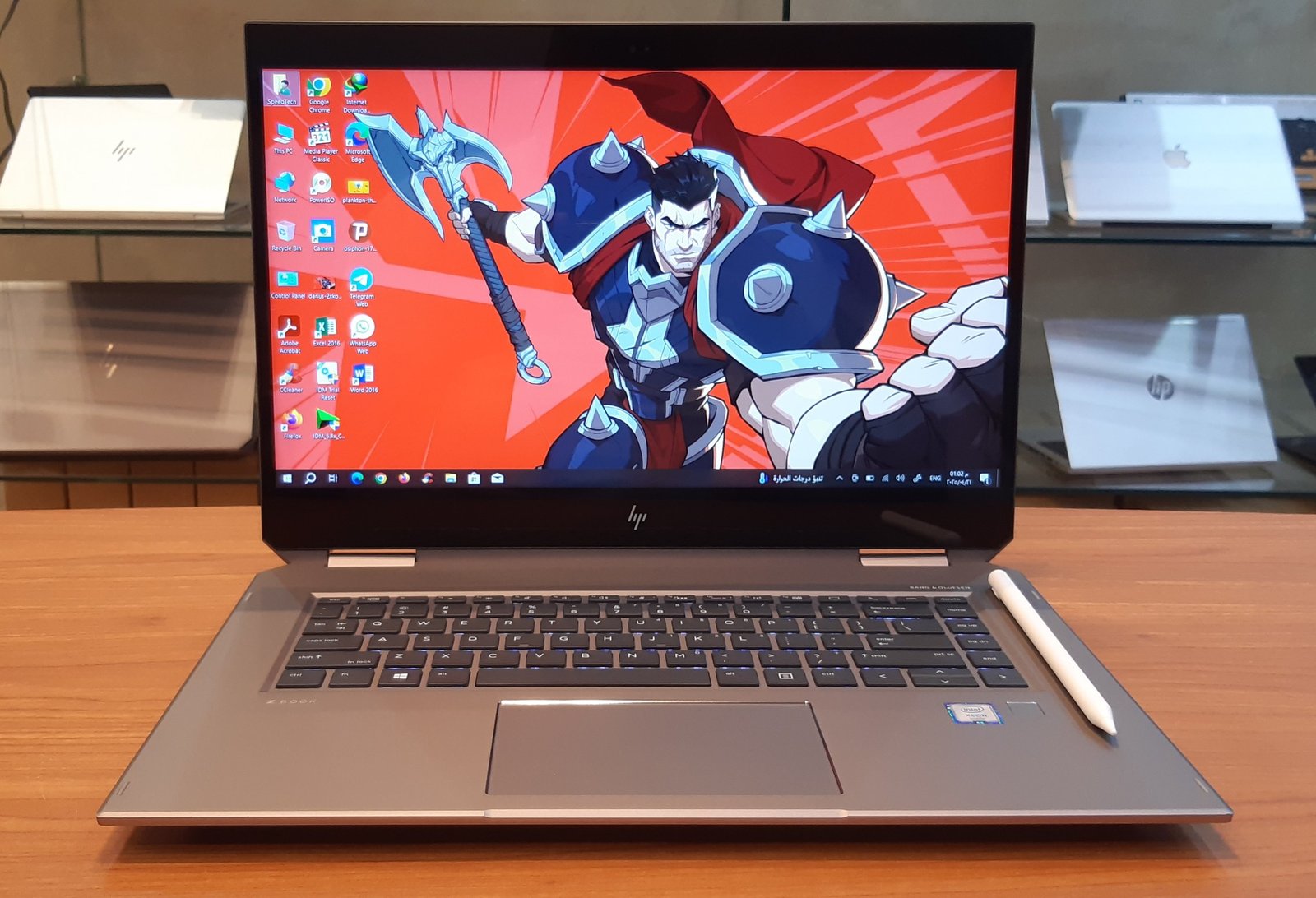 HP ZBook Studio x360 G5 /processor:Intel Xeon E-2176M/ شاشة: 15.6 بوصة تاتش/Nvidia Quadro P1000 4GB/ رام: 16GB DDR4/SSD: 512GB