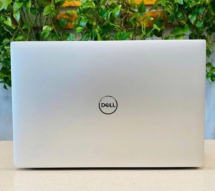 Dell Precision  5530 / الجيل الثامن : Intel Core i7 8850H / RAM:8GB/ مساحات الهارد : SSD 256GB M.2 /  كارت شاشة: Nividia 4G /  الشاشة :  15 touchscreen بوصة /  Resolution : 1080 X 1920 FHD - Image 2