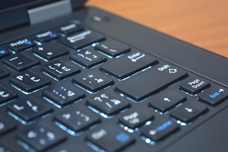 Dell Latitude E5470/Intel Core i5-6300U Vpro/RAM- 8 GB R4/Hard Disk -256 SSD/vga-Intel HD Graphics 520 To 8G/Turn 180 - Image 7