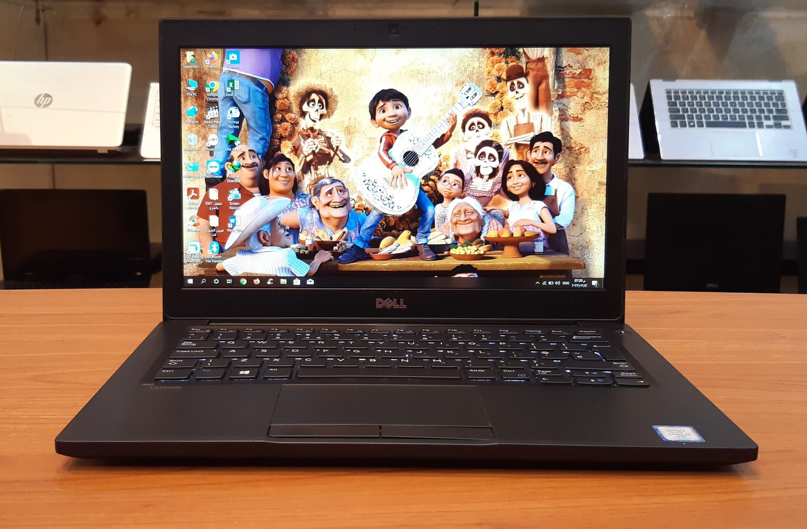 DELL Latitude 7280/Intel Core i5-6300U CORE I5 GEN6/RAM- 8 GB R4/Hard Disk -256 SSD/vga-Intel HD Graphics 520 To 2G/Turn 180