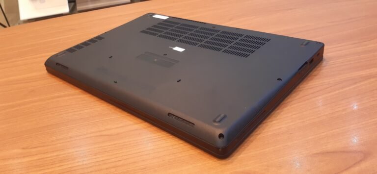 Dell Precision 3530/Intel Core i7-8850H Core i7-GEN8/RAM- 8GB R4/Hard Disk -256 SSD m2/vga-Nvidia Quadro P600 4G To 12G + Intel UHD Graphics 630 To 8G/Touch Screen - Image 4