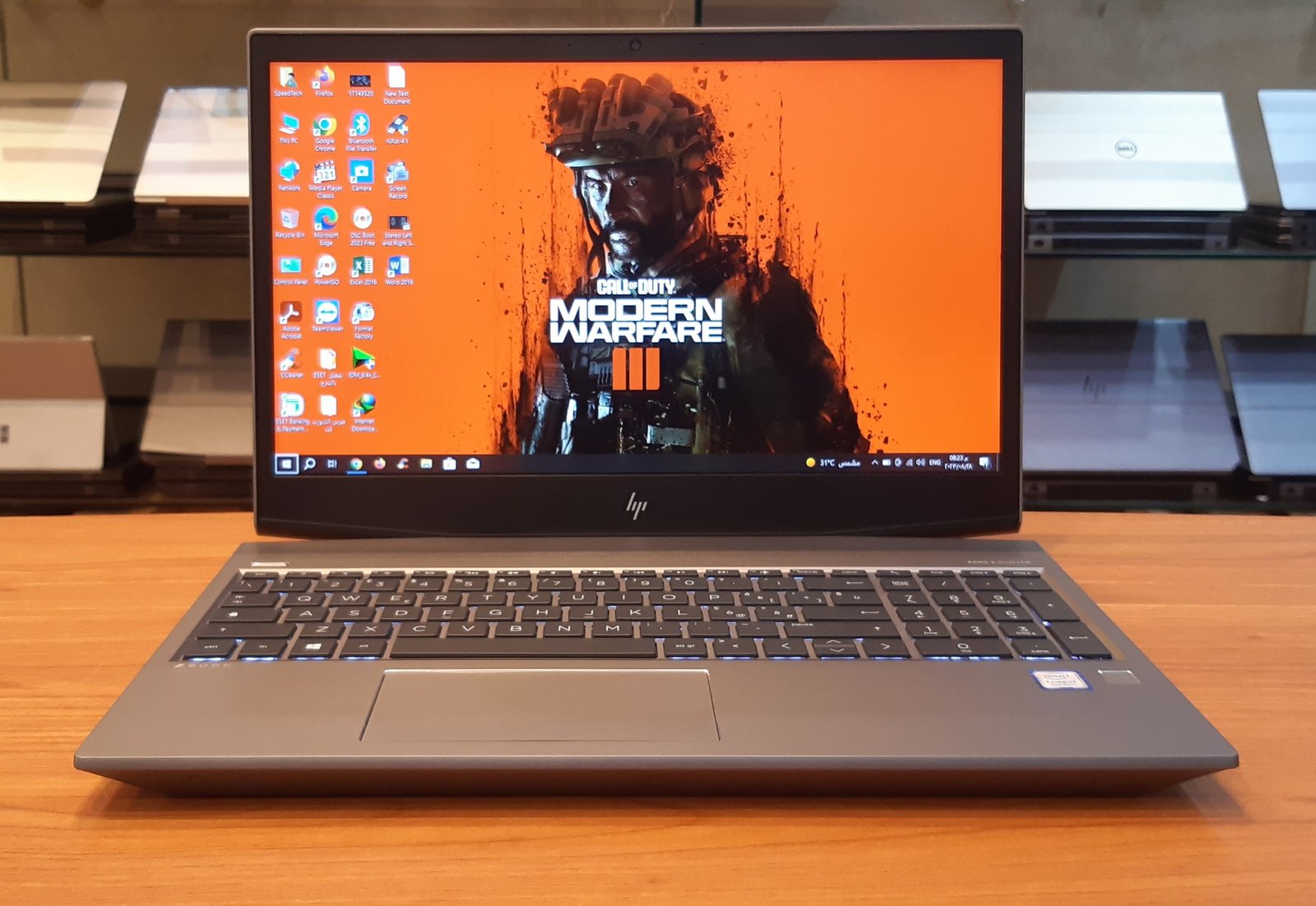HP Zbook 15V G5 Mobile Workstation/Intel Core i7-9750H  Core i7-GEN9/RAM- 16 GB R4/Hard Disk -256 SSD M2/vga-Nvidia Quadro P600 4G To 12G + Intel UHD Graphics 630 To 8G