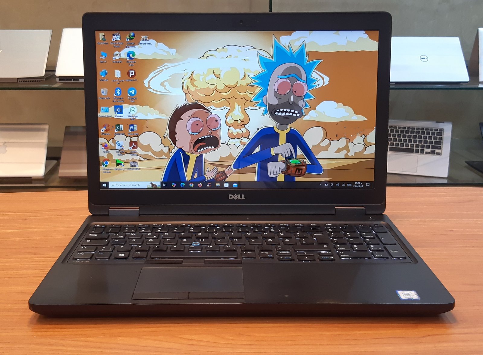 Dell Precision 3530/Intel Core i7-8850H Core i7-GEN8/RAM- 8GB R4/Hard Disk -256 SSD m2/vga-Nvidia Quadro P600 4G To 12G + Intel UHD Graphics 630 To 8G/Touch Screen