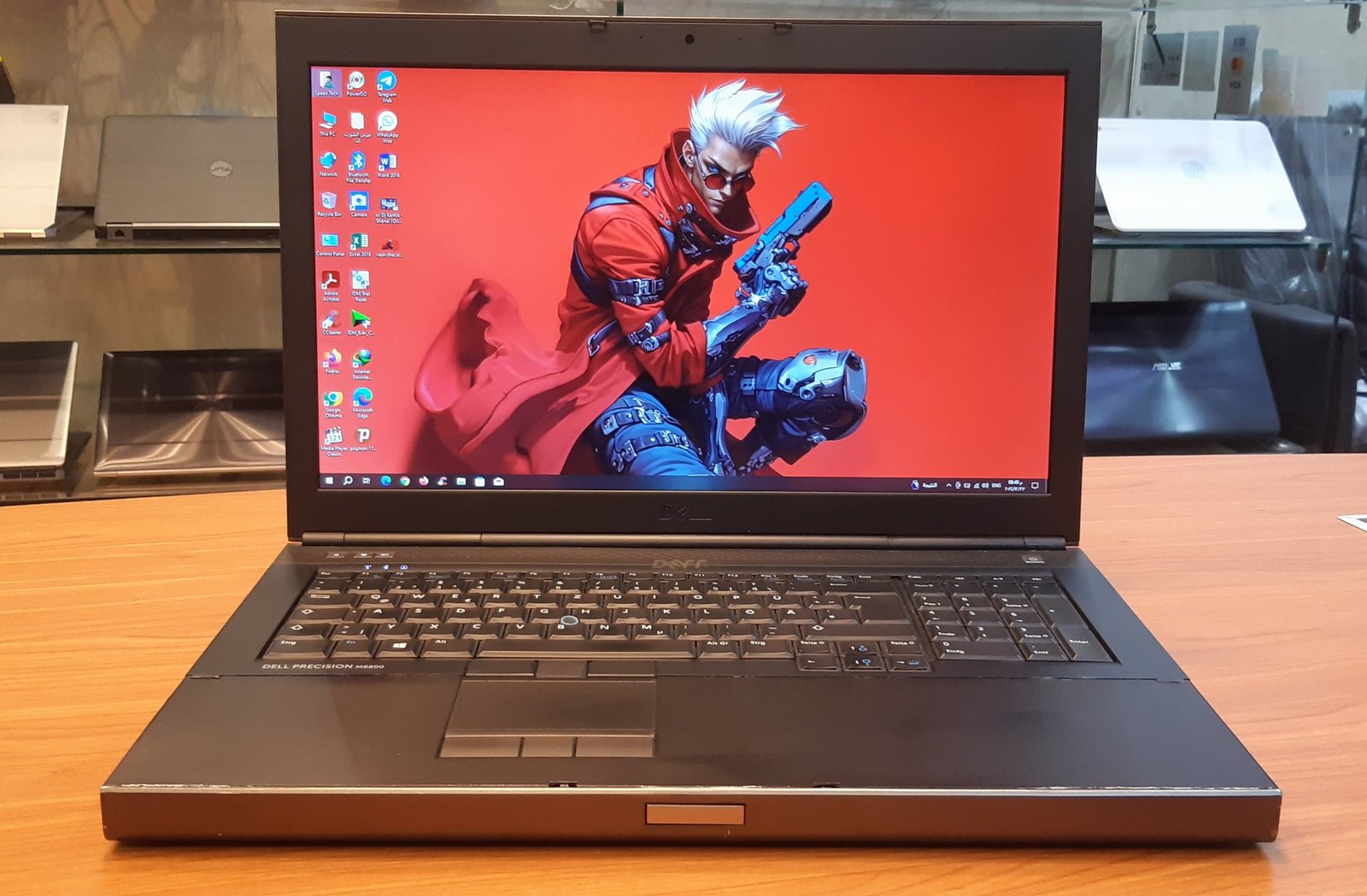 Dell Precision M6800/Intel Core i7-4810MQ Core i7-GEN4/RAM- 8 GB/Hard Disk -256 SSD/vga-Nvidia Quadro K2200M 2G To 8G + Intel HD Graphics 4600 To 4G