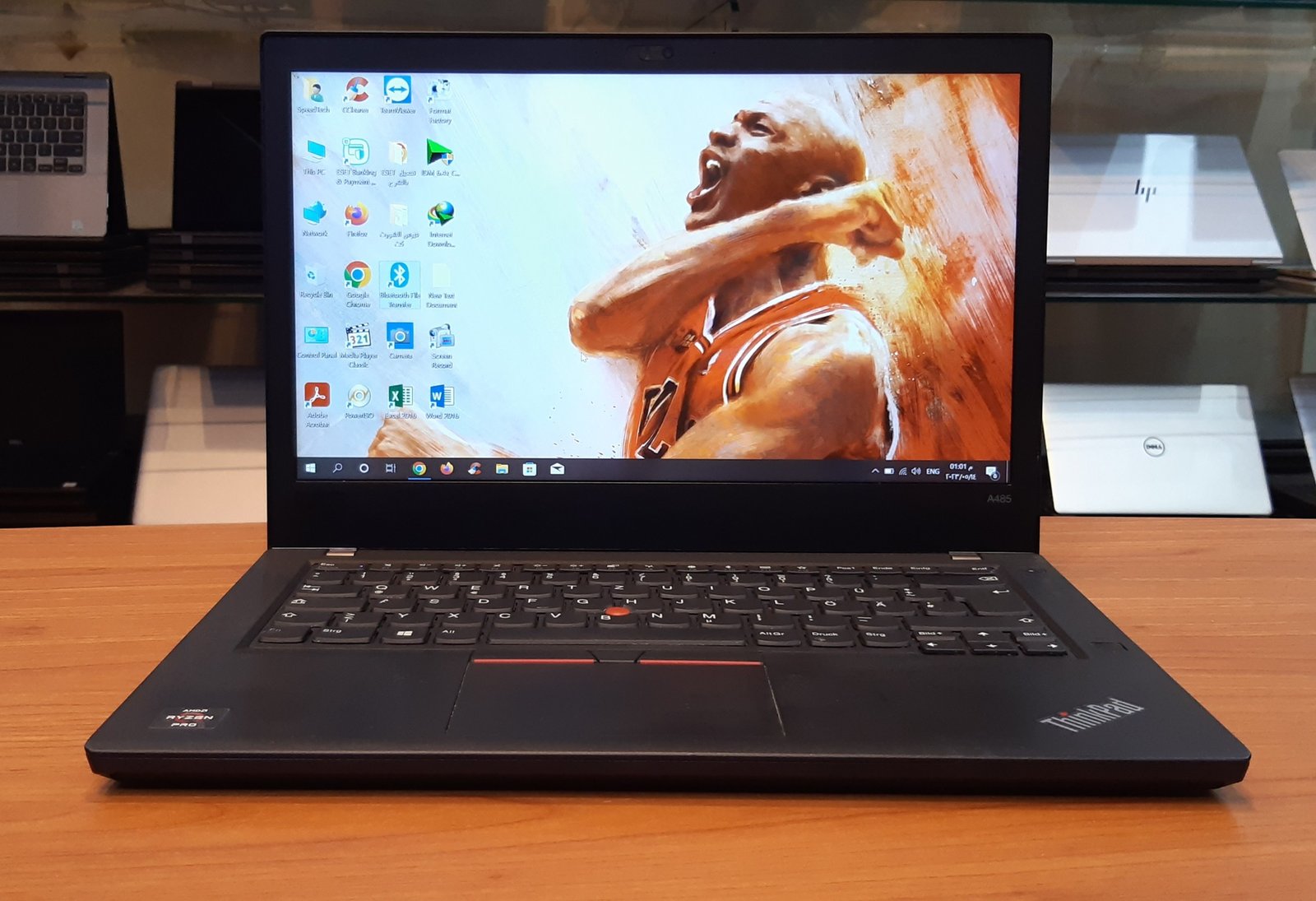 Lenovo ThinkPad A485/AMD Ryzen 5 Pro 2500U AMD Ryzen/RAM- 8 GB R4/Hard Disk -256 SSD/vga-1920 x 1080 FHD IPS/Turn 180