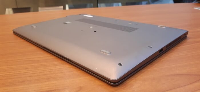 HP ZBook 15u G5/Intel Core I7-8650U CORE I7 GEN8/RAM-16 GB R4/Hard Disk - 256 SSD M.2/vga-AMD Radeon Pro WX 3100 2G To 10G + Intel UHD Graphics 620 To 8G/TOUCH SCREEN - Image 7