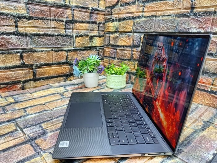 Dell  Precision 5550 Slim 4K Touch/CPU : Core i7-10850H/Ram : 32GB/Hard : SSD  512G M.2 NVME/GPU 1 : NVIDIA Quadro T1000  4G/GPU 0 : intel HD 630/ Screen : 4K Touch Screen Frameless - Image 5