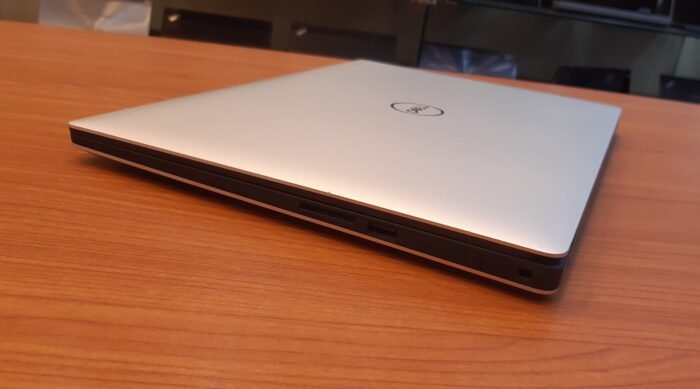 DELL XPS 15 7590 /Intel Core I7-9750H  CORE I7 GEN9/RAM- 16 GB  R4/Hard Disk - 256 SSD M.2/vga-Nvidia Geforce GTX 1650 4G To 12G + Intel UHD Graphics 630 To 8G/win 10  Pro Backlieght - Image 3