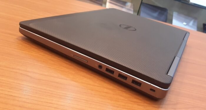 DELL Precision 7520 XEON/Intel® Xeon® E3-1505M v5/RAM-16 GB R4/Hard Disk -256 SSD M2/vga-Nvidia Quadro M2200 4G To 12G + Intel UHD Graphics p530 To 8G/Turn 180 - Image 3