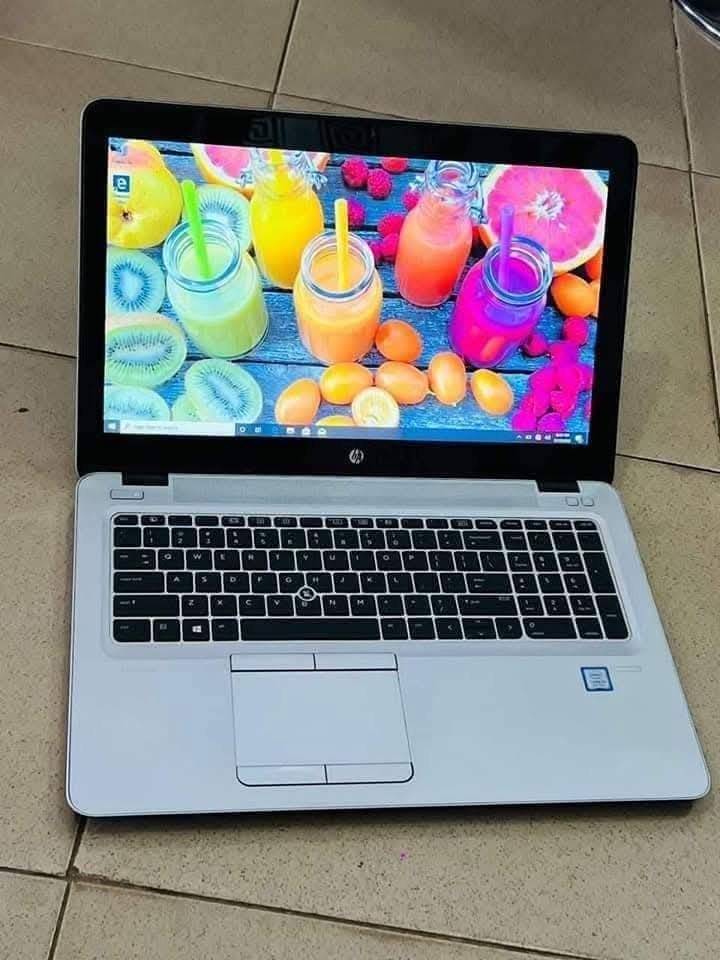 HP Elitebook 850 G3/ Intel Core i7-6600U@2.90GHz 6MB cache/Ram 8GB DDR4/display:Screen 15.6 inch Resolution : 1920 *1080 pixels. Slim Backlight Keyboard. Calculato/ Vga AMD Radeon R7. 1GB UP 8GB /Vga Intel HD Graphics 620. up to 8GB