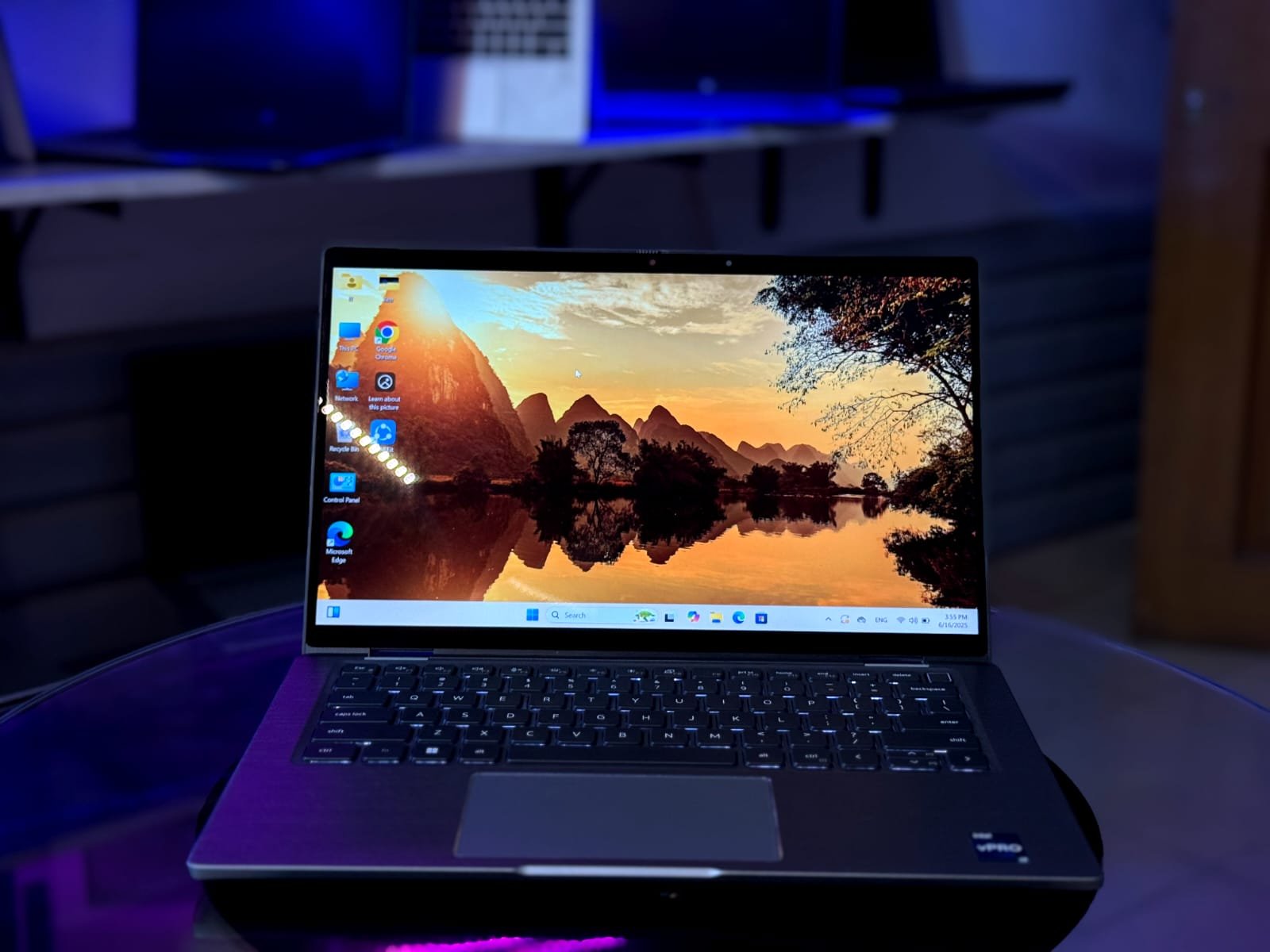 dell latitude 7430 /processor core i7 12th جيل اثني عاشر /RAM:32GB DDR4/Hard: 1 TERA ssd m2 nvme/كارت الشاشة intel iris xe graphics upto 16GB/شاشة 14بوصة تاتش سكرين x360