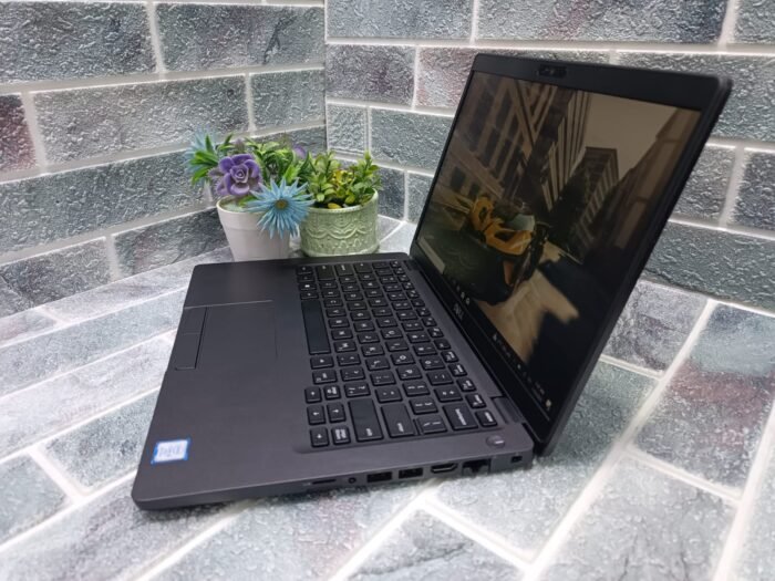 DELL LATITUDE 5400/Core i7-8th Gen/Ram 8GB DDR4/hard:SSD 256 GB M.2/VGA Intel UHD/Screen 14.0 inch FHD - Image 6