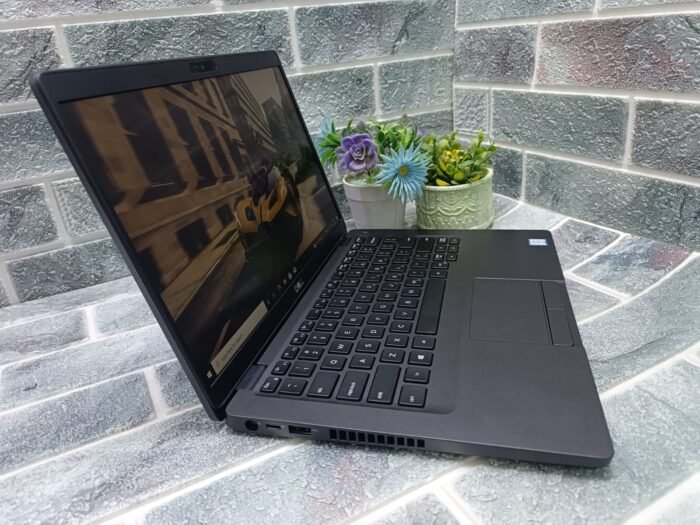 DELL LATITUDE 5400/Core i7-8th Gen/Ram 8GB DDR4/hard:SSD 256 GB M.2/VGA Intel UHD/Screen 14.0 inch FHD - Image 3