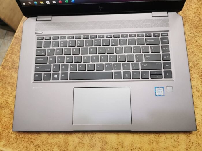 HP Zbook G6 StudioUltraSlim/Ci7-9850H @ 2.60GHz. 6 Cores. 12MB Cache/Ram 16GB DDR4/Hard disk:SSD 512GB NVMe/VGA Nvidia Quadro 4GB DDR/15.6 inch. Full HD. Backlight5. P1000 - Image 2